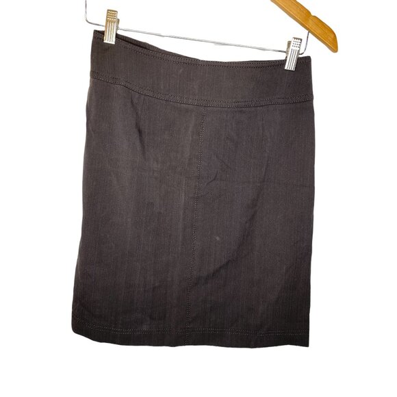 The Limited Stretch Size 4 skirt - Picture 2 of 3